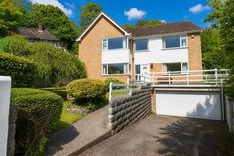 4 bed property, in Eastcombe Road, £450,000