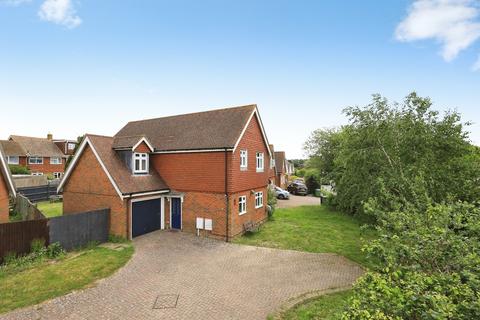 5 bed property, in Broyle Lane, £699,995