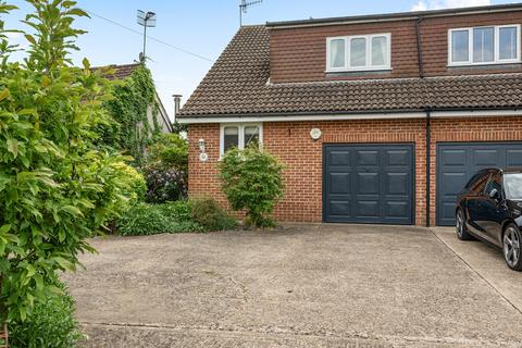 2 bed property, in Reigate Road, £500,000