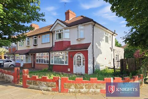 3 bed property, in Bedford Road, £525,000