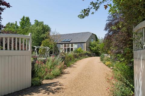 8 bed property, in 5 Mill Road, £1,500,000