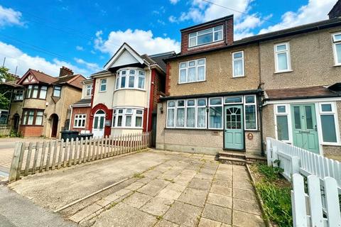 4 bed property, in Grove Road, £500,000