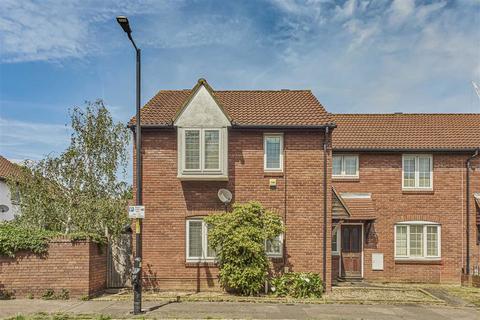 3 bed property, in Strathnairn Street, £760,000