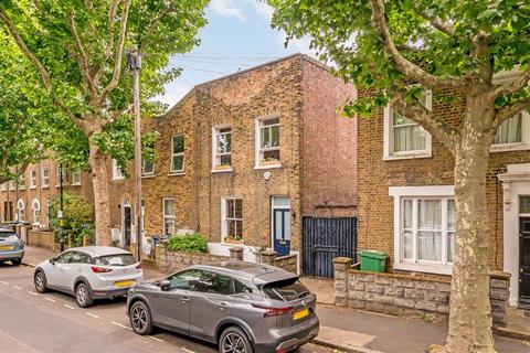 2 bed property, in Alma Grove, £875,000