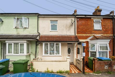 3 bed property, in Graham Road, £240,000