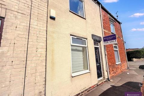 2 bed property, in Mexborough Road, £80,000