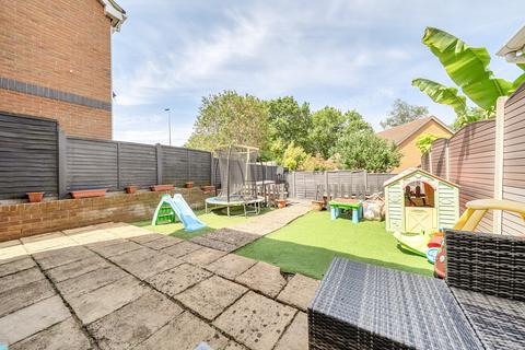 3 bed property, in Ellan Hay Road, £375,995
