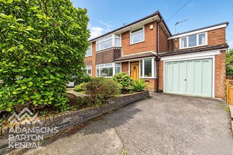 4 bed property, in Craiglands, £295,000