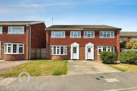 3 bed property, in Coniston Close, £450,000