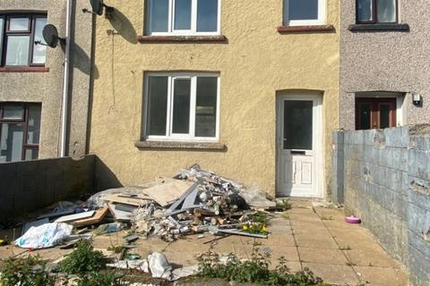 3 bed property, in 5 Fernhill Terrace, £65,000