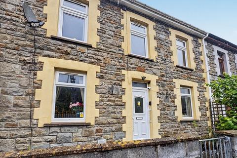 3 bed property, in Treherbert CF42, £125,000