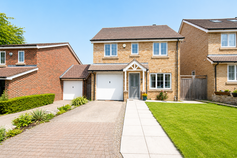 3 bed property, in Porthallow Close, £650,000