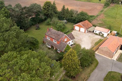 4 bed property, in Sands Lane, £515,000