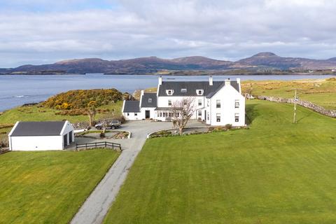 6 bed property, in Ose House, £725,000