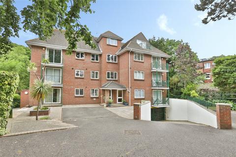 2 bed property, in Capella Court, £240,000