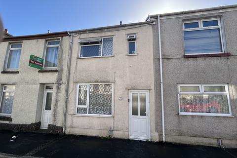 2 bed property, in Neath Road, £109,995