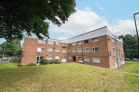 1 bed property, in Chapel House, £70,000