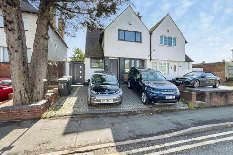 3 bed property, in Cannock Road, £230,000