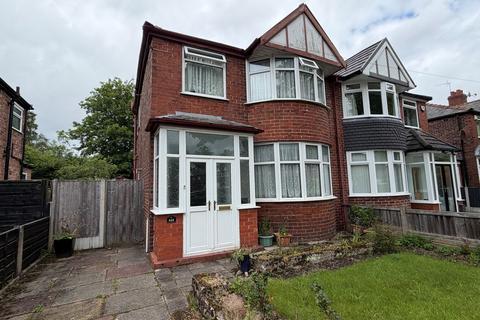 3 bed property, in Kings Road, £350,000