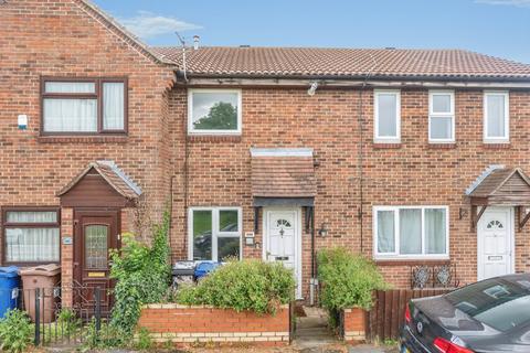 2 bed property, in Portsea Road, £270,000