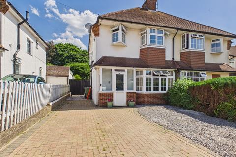 3 bed property, in Geralds Road, £475,000
