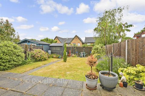 3 bed property, in Pancroft, £375,000