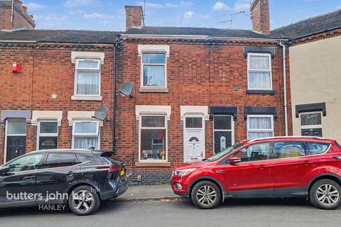 2 bed property, in Portland Street, £80,000