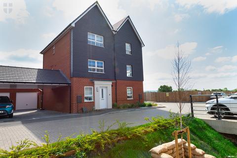 4 bed property, in Grand Junction, £440,000