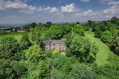 5 bed property, in Mount Road, £575,000
