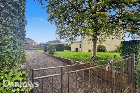 3 bed property, in Sycamore Avenue, £160,000