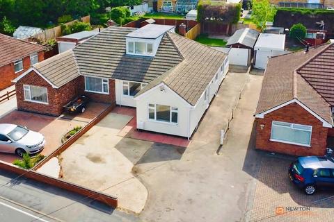 3 bed property, in College Road, £300,000