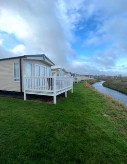 2 bed property, in Lydd Road, £40,000