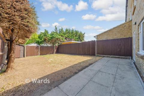 3 bed property, in Birchington Close, £450,000