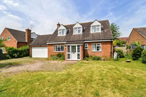 3 bed property, in Little Orchard, £500,000