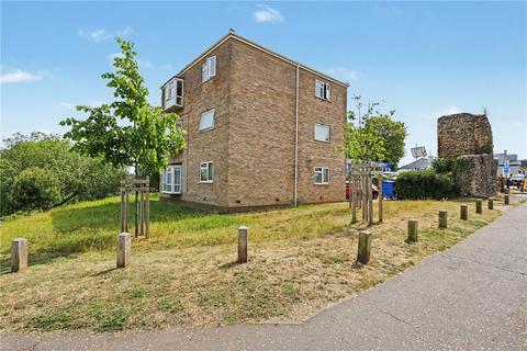 2 bed property, in Ber Street, £130,000