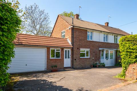 3 bed property, in Colman Way, £500,000