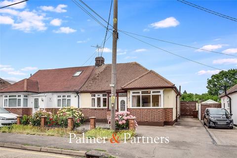 2 bed property, in Erick Avenue, £350,000