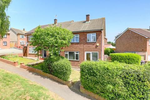 3 bed property, in Kingsway, £550,000