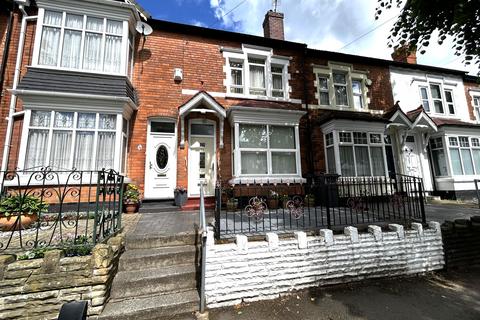 3 bed property, in Frances Road, £210,000