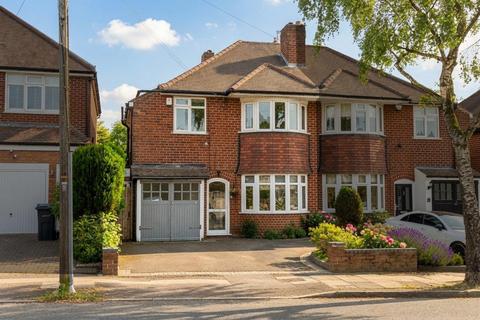 3 bed property, in Orton Avenue, £415,000