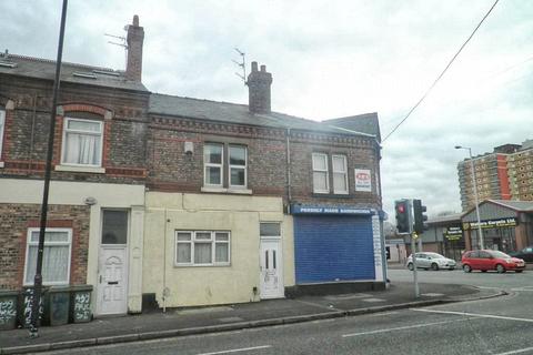 2 bed property, in Price Street, £65,000