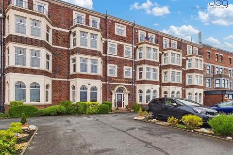 2 bed property, in Marine Road East, £205,000