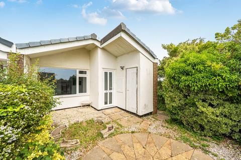 2 bed property, in Cumber Close, £185,000