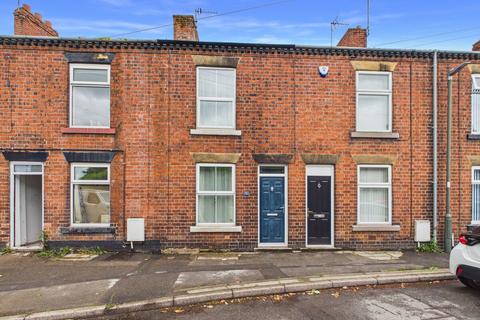 2 bed property, in Chesterfield S45, £100,000