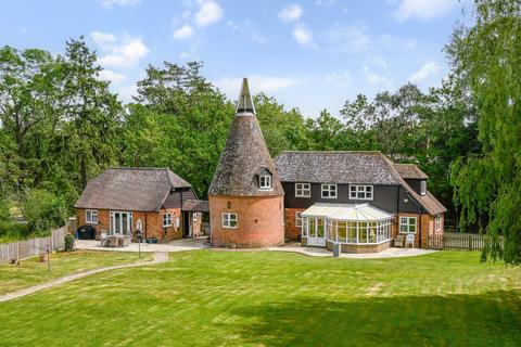 4 bed property, in Capel Road, £925,000