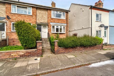 2 bed property, in 17 Empress Road, £50,000