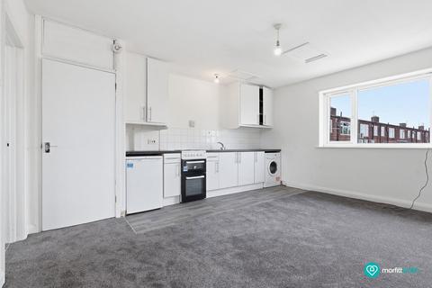 2 bed property, in Gleadless Mount, £120,000