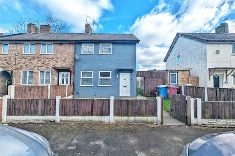 3 bed property, in Lathum Close, £125,000