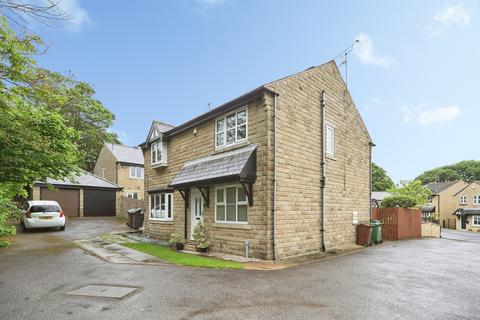 3 bed property, in Coverley Rise, £280,000