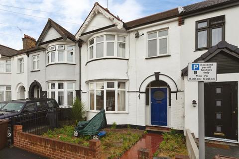 3 bed property, in Hulse Avenue, £500,000